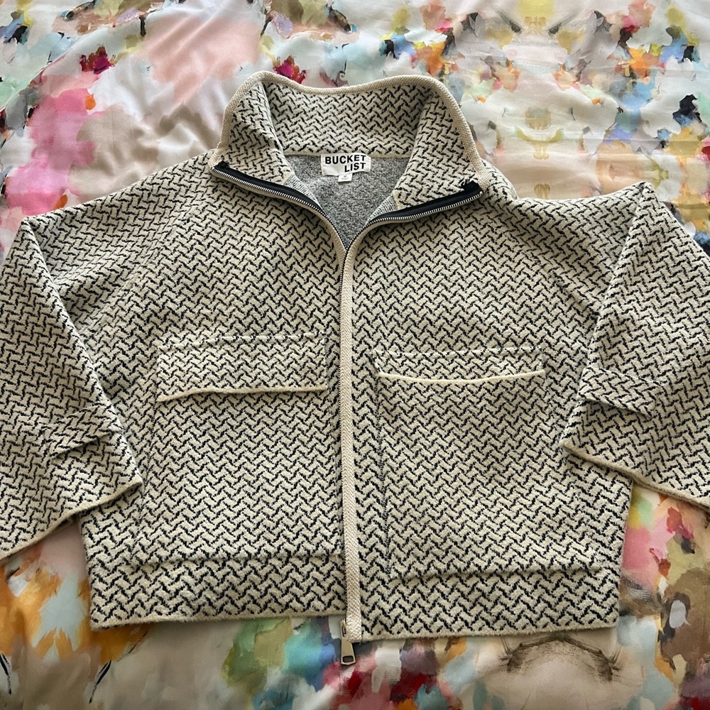 Bucket List Textured Zip Front Crop Jacket in Ivory & Black